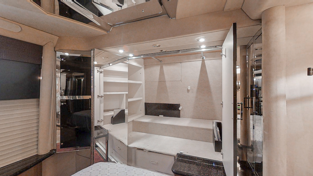 2002 Prevost Country Coach XLII For Sale