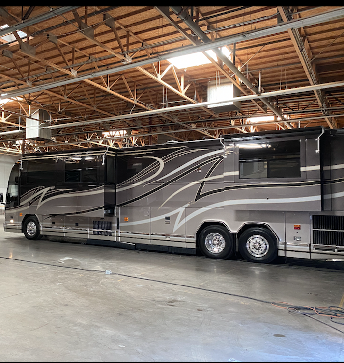 2002 Prevost Featherlite H3-45 For Sale