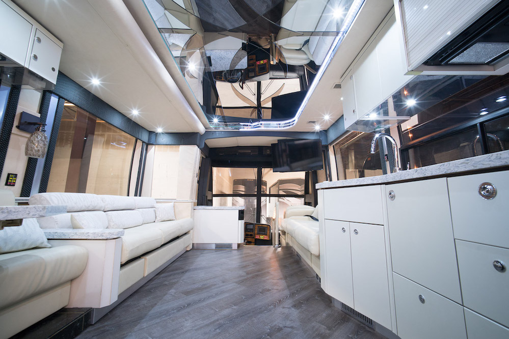 2002 Prevost Featherlite H3-45 For Sale