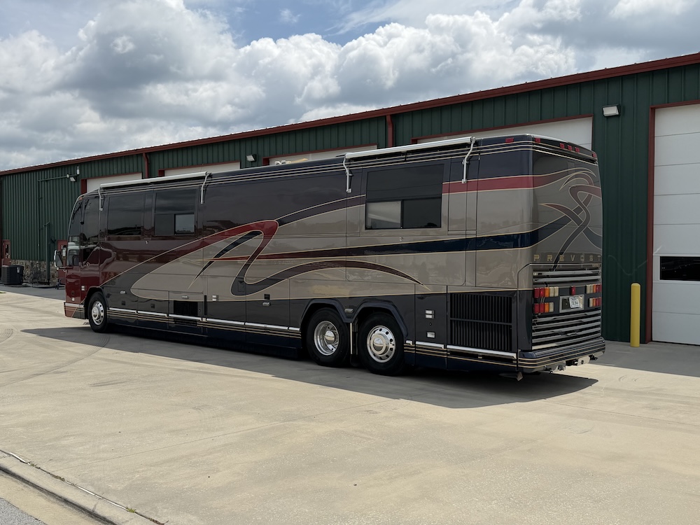 2002 Prevost Featherlite H3-45 For Sale