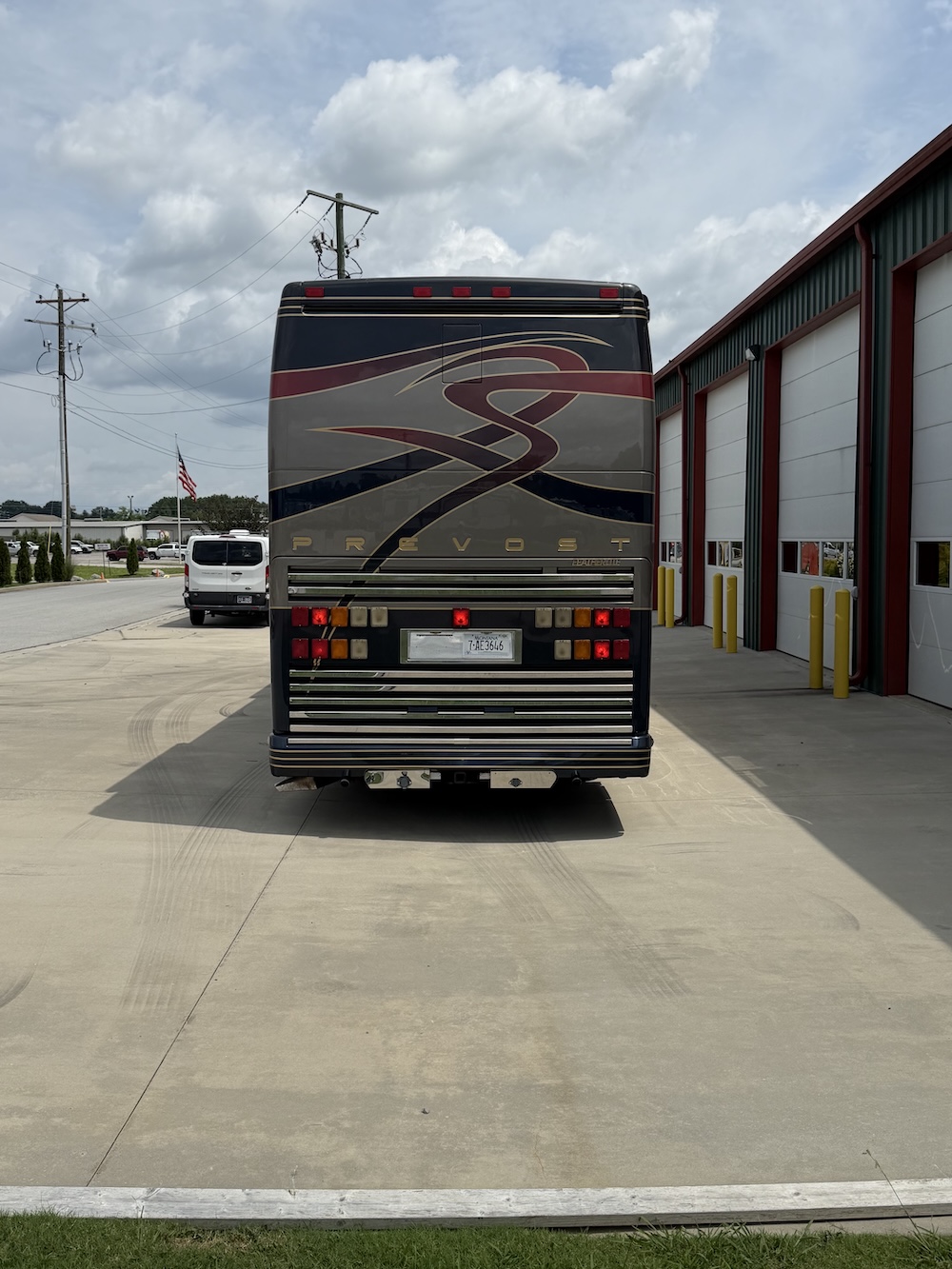 2002 Prevost Featherlite H3-45 For Sale