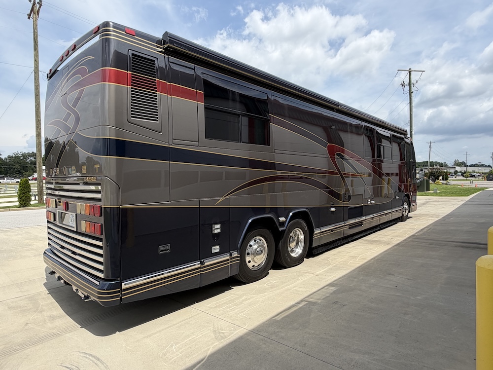 2002 Prevost Featherlite H3-45 For Sale