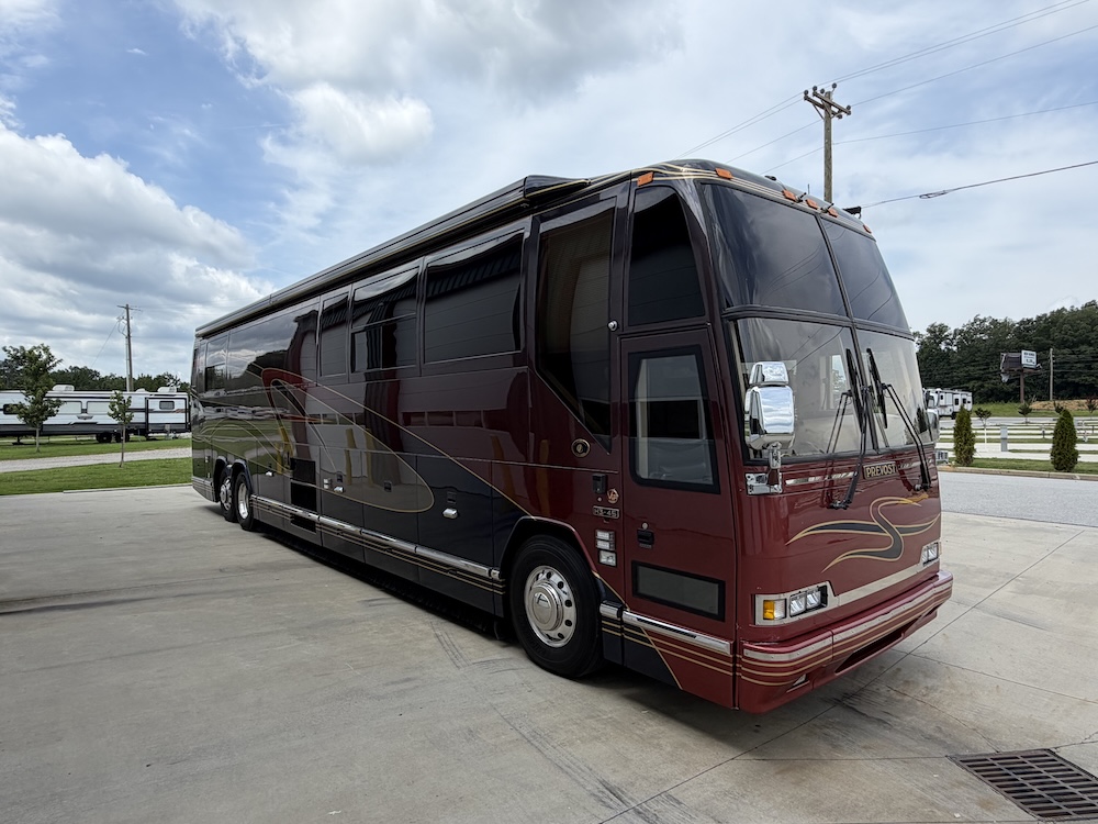 2002 Prevost Featherlite H3-45 For Sale