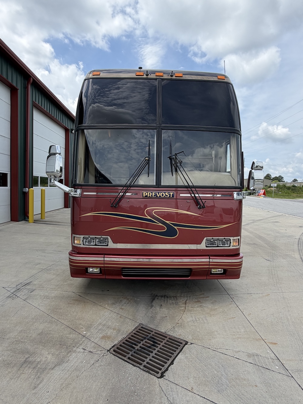 2002 Prevost Featherlite H3-45 For Sale