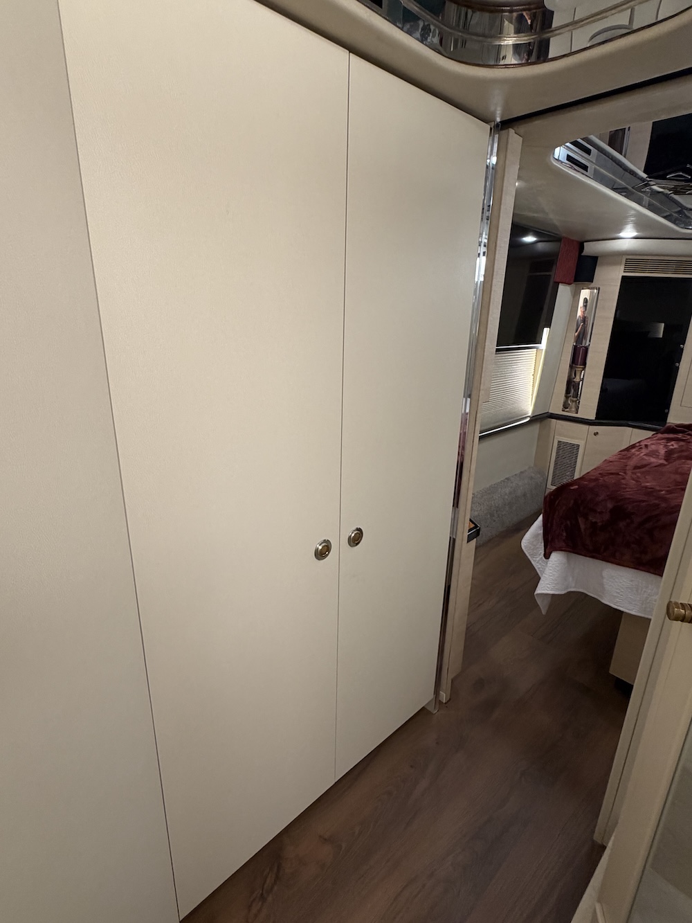 2002 Prevost Featherlite H3-45 For Sale