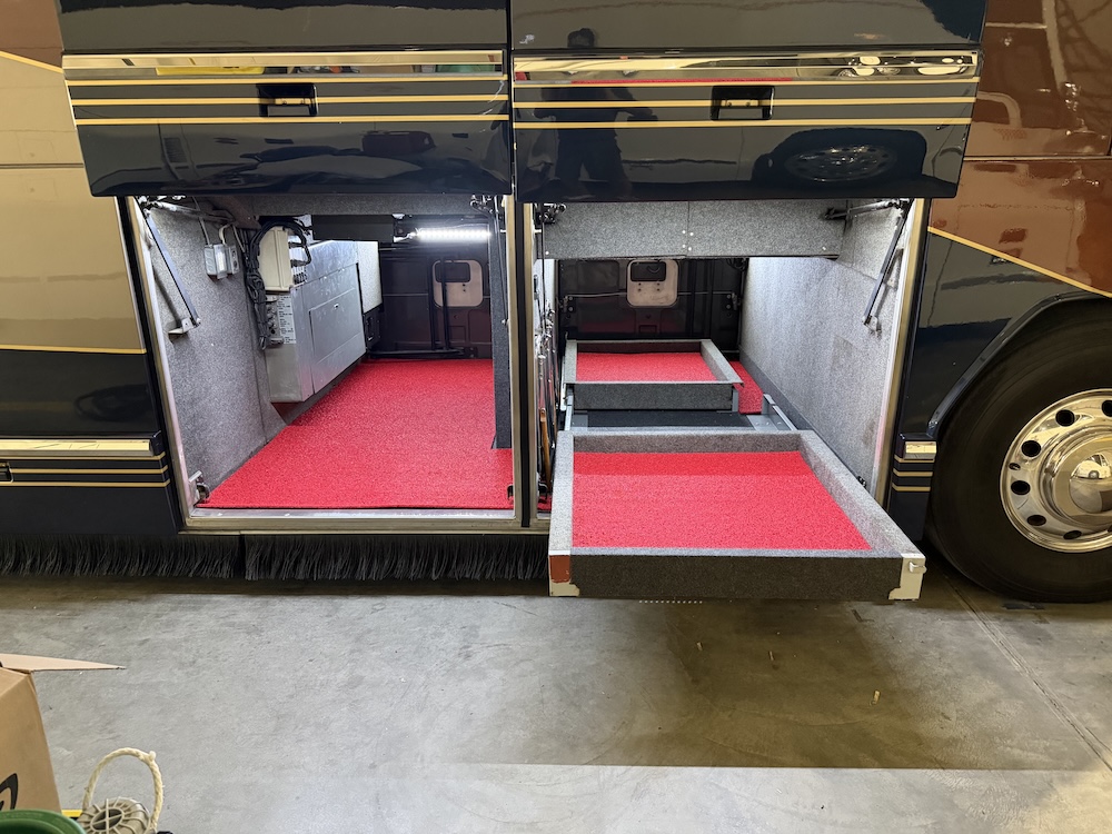 2002 Prevost Featherlite H3-45 For Sale