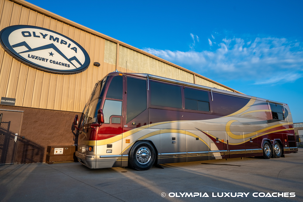 2002 Prevost Featherlite  H3-45 For Sale