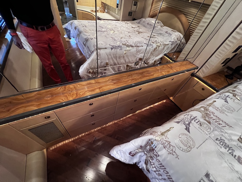 2003 Prevost Featherlite H3-45 For Sale