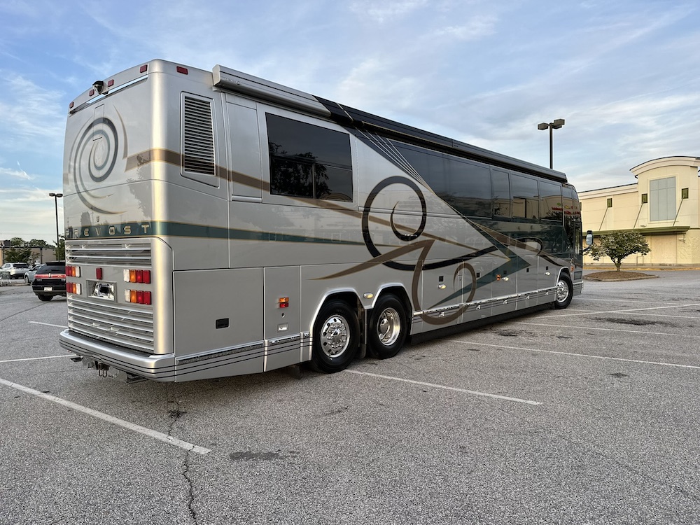 2003 Prevost Featherlite H3-45 For Sale