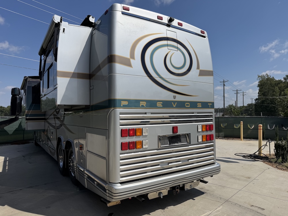 2002 Prevost Featherlite H3-45 For Sale
