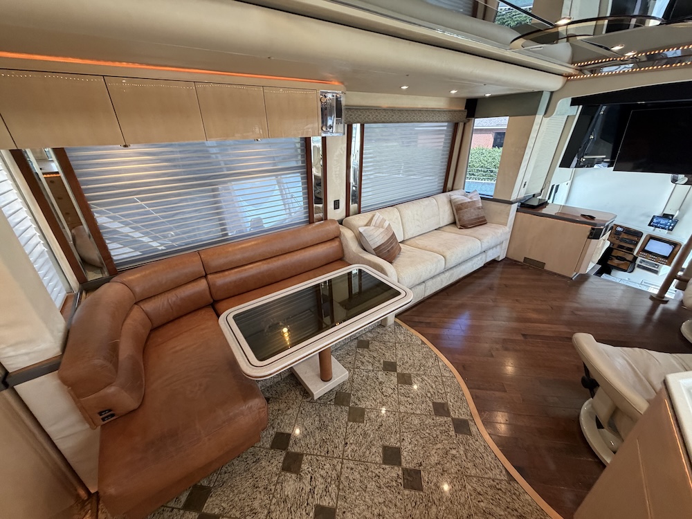 2002 Prevost Featherlite H3-45 For Sale