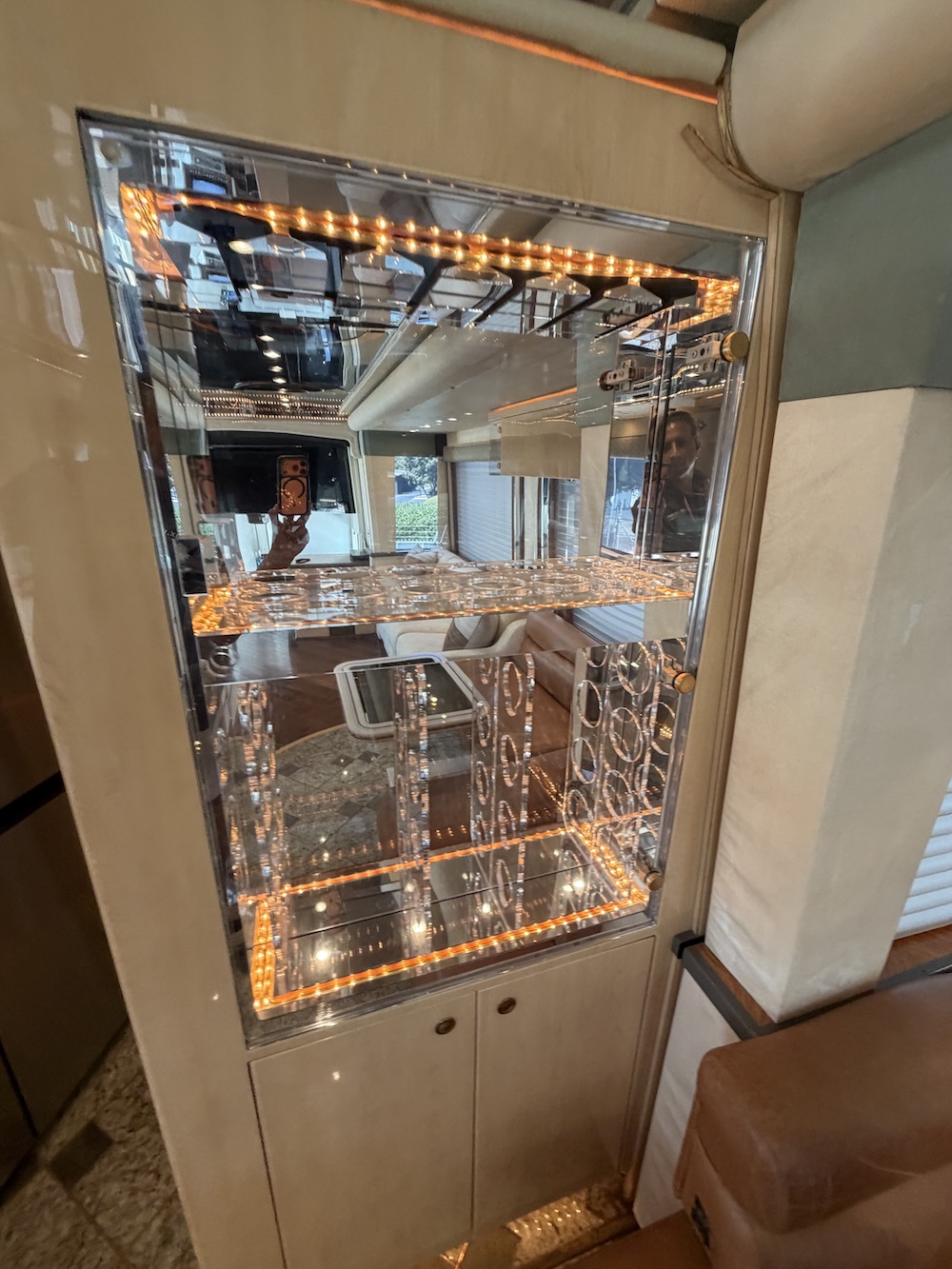 2002 Prevost Featherlite H3-45 For Sale
