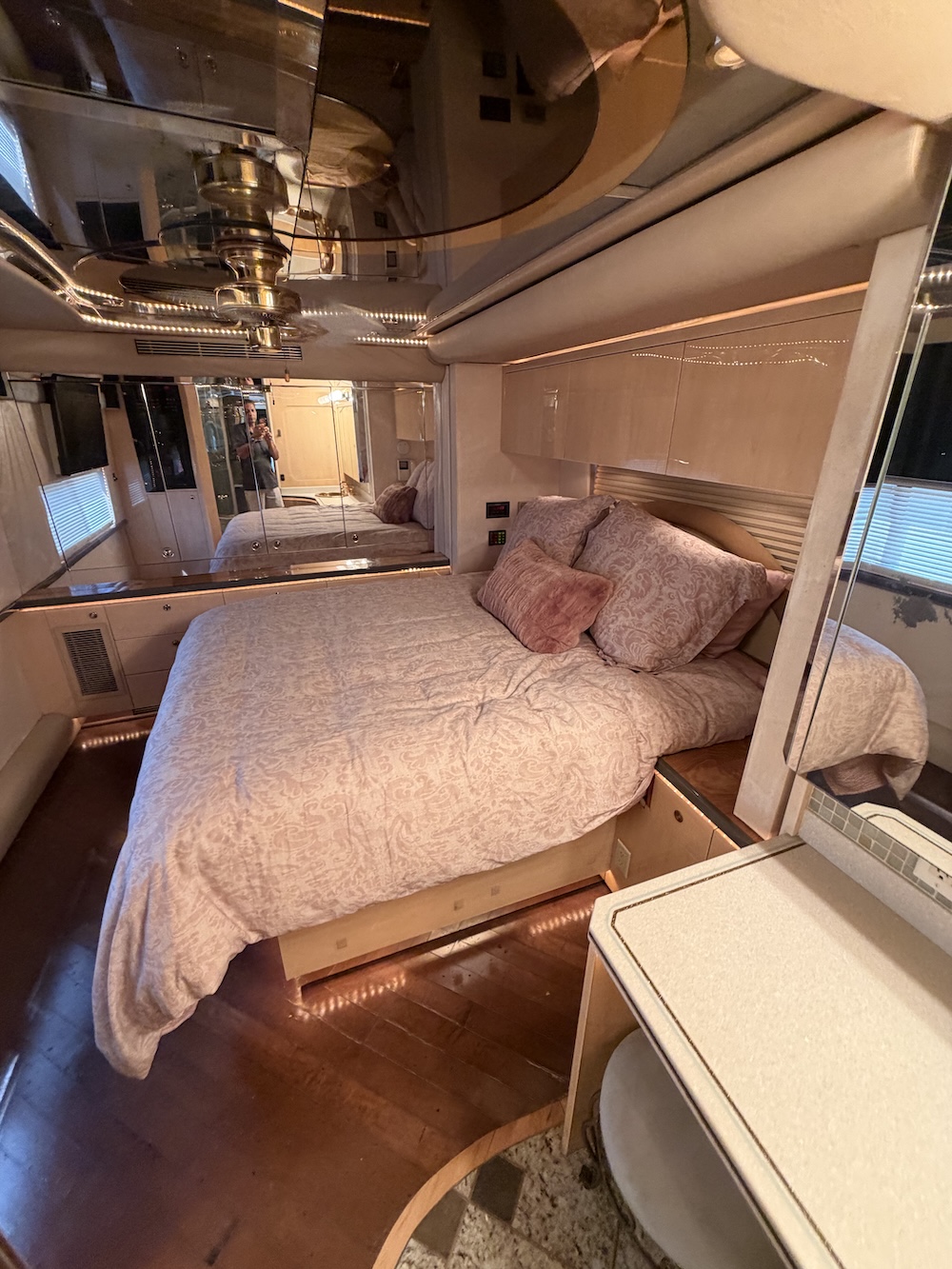 2002 Prevost Featherlite H3-45 For Sale