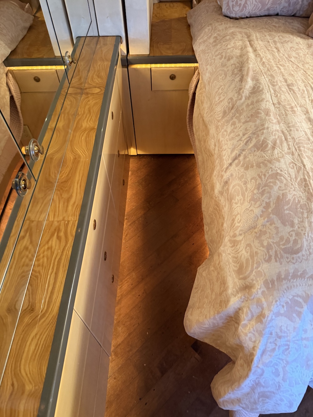 2002 Prevost Featherlite H3-45 For Sale