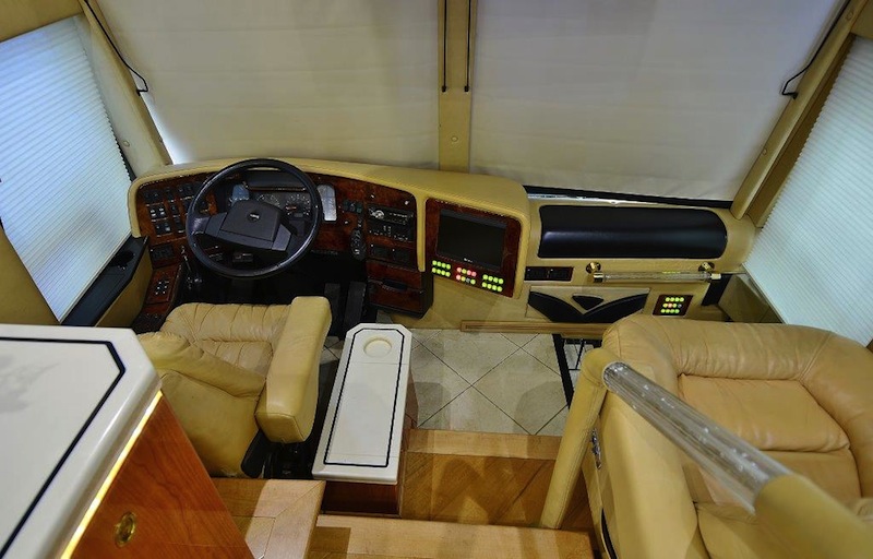 2000 Prevost Featherlite H3-45Double-Slide #786-B