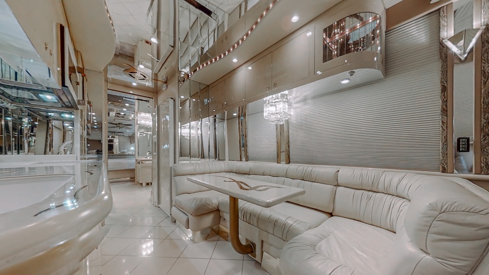 2002 Prevost Featherlite XLII For Sale