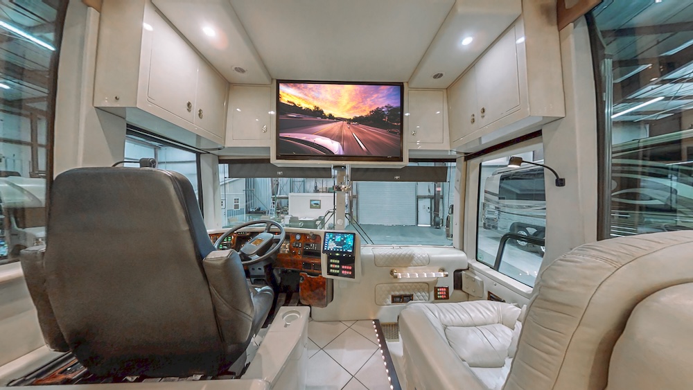 2002 Prevost Featherlite XLII For Sale