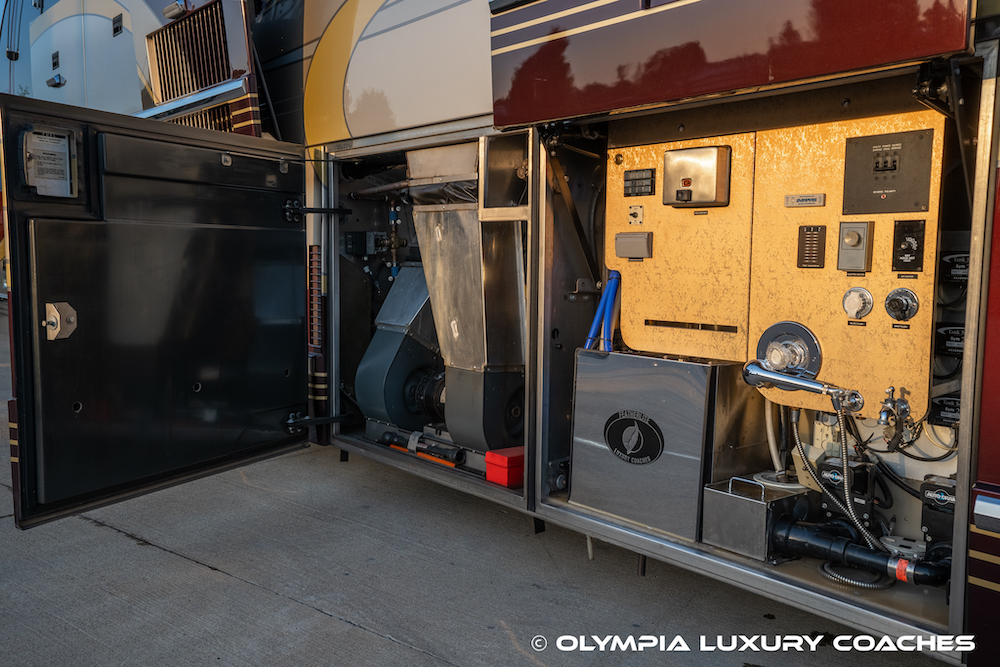 2002 Prevost Featherlite H3-45 For Sale