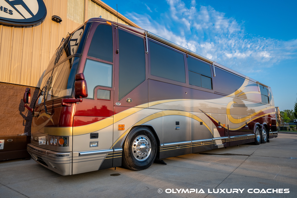 2002 Prevost Featherlite H3-45 For Sale