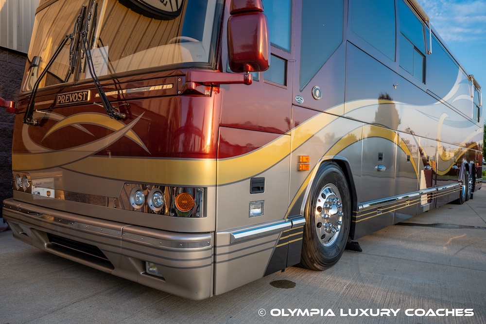 2002 Prevost Featherlite H3-45 For Sale