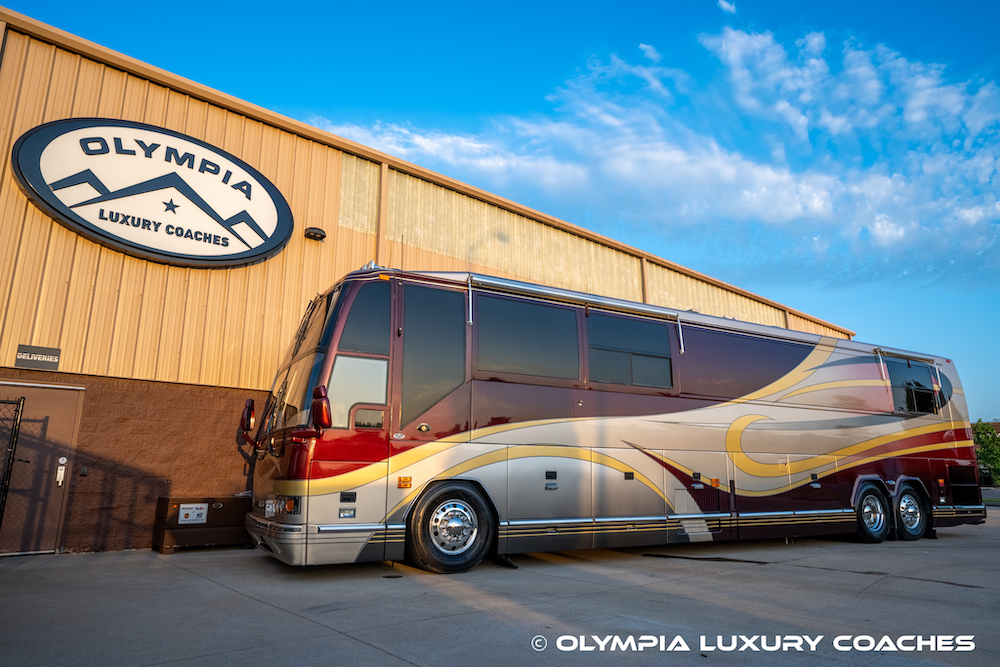 2002 Prevost Featherlite H3-45 For Sale