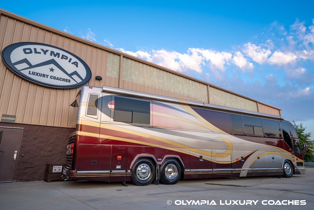 2002 Prevost Featherlite H3-45 For Sale