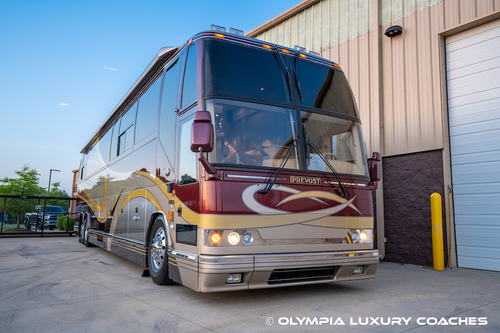 2002 Prevost Featherlite H3-45 For Sale