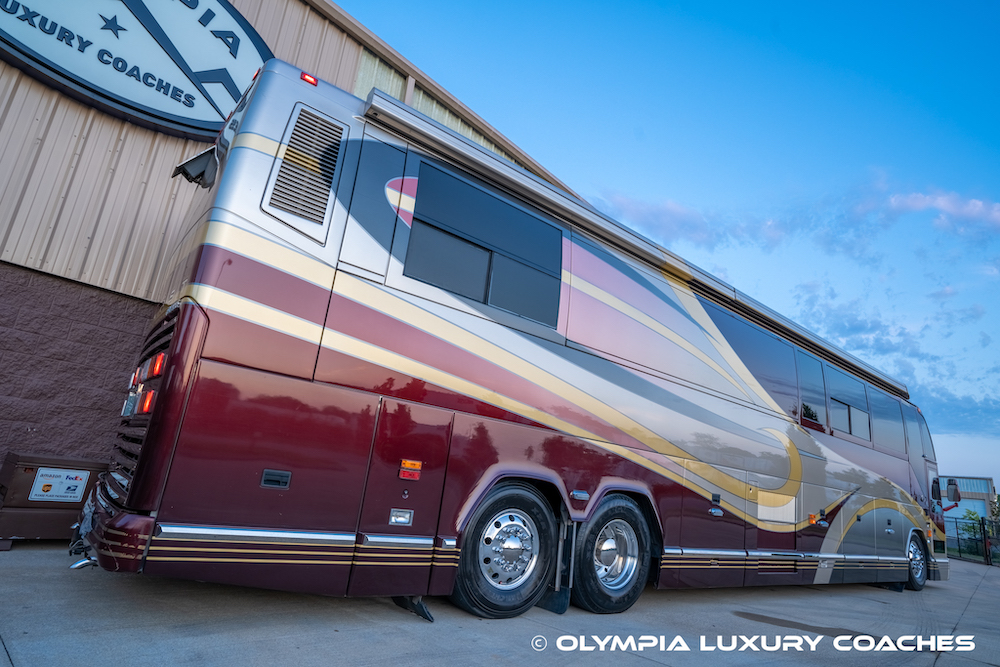 2002 Prevost Featherlite H3-45 For Sale