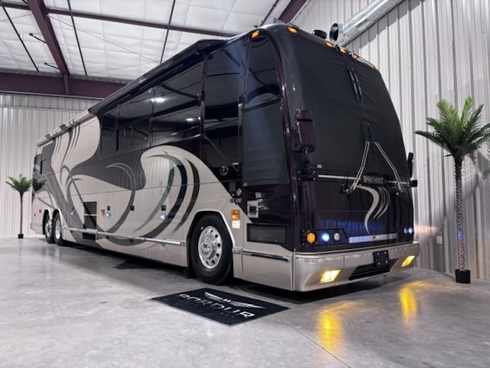 2002 Prevost Featherlite H3-45 For Sale
