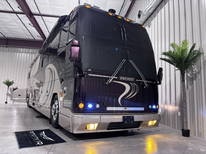 2002 Prevost Featherlite H3-45 For Sale