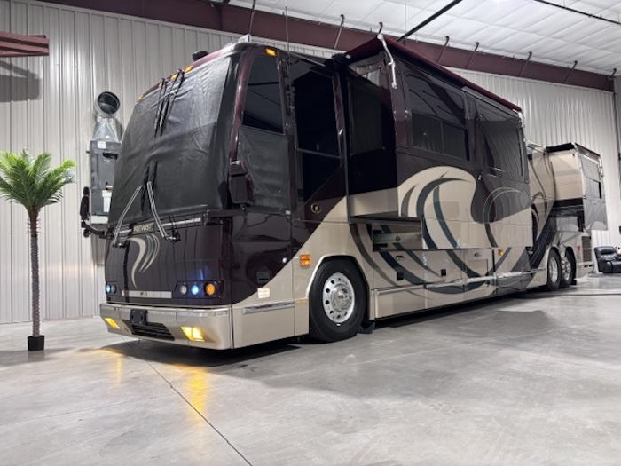 2002 Prevost Featherlite H3-45 For Sale