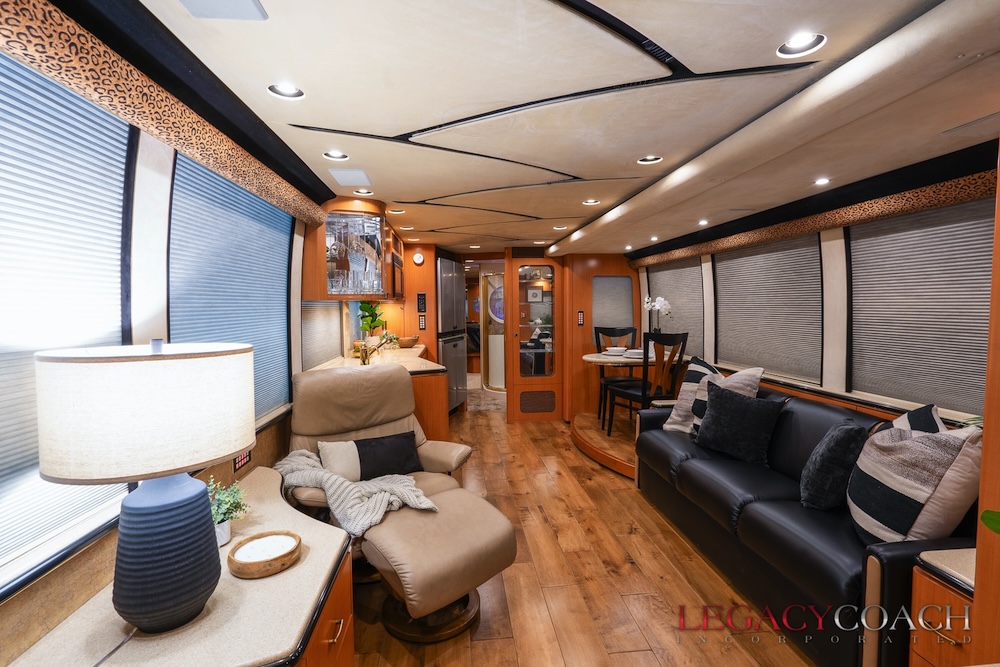 2002 Prevost Marathon XLII For Sale