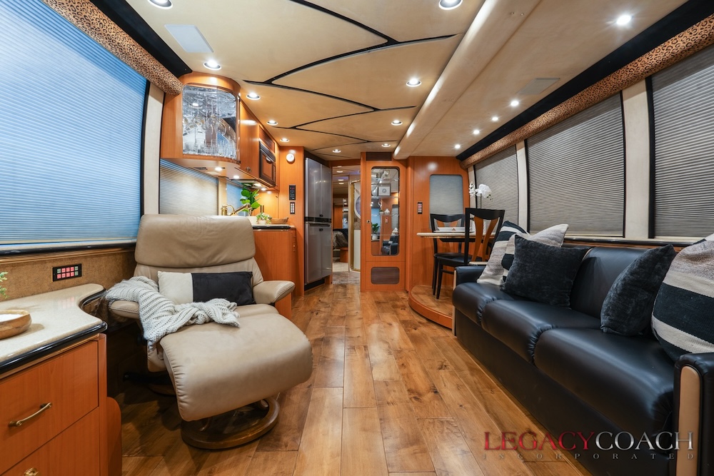 2002 Prevost Marathon XLII For Sale
