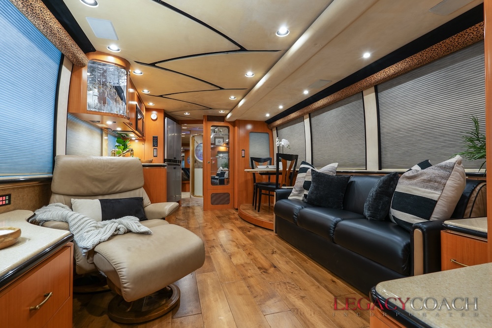 2002 Prevost Marathon XLII For Sale