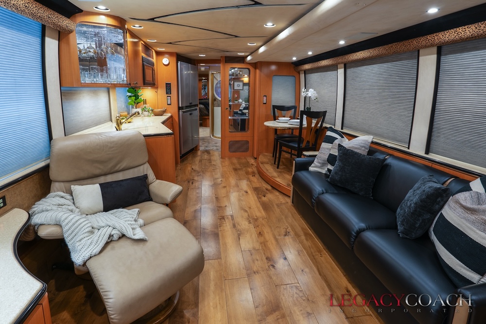 2002 Prevost Marathon XLII For Sale
