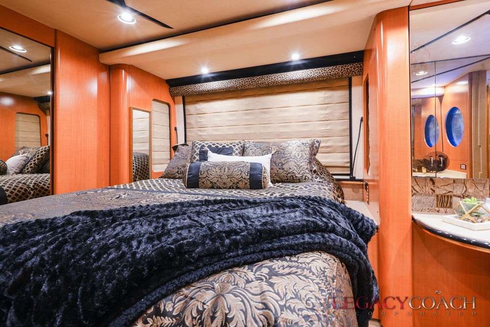 2002 Prevost Marathon XLII For Sale