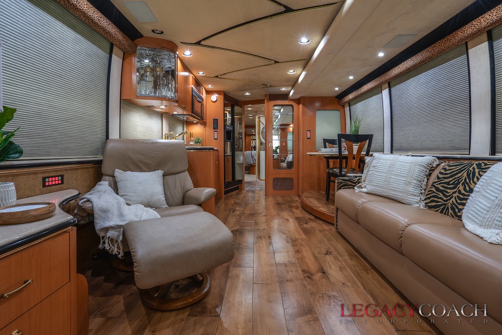 2002 Prevost Marathon XLII For Sale