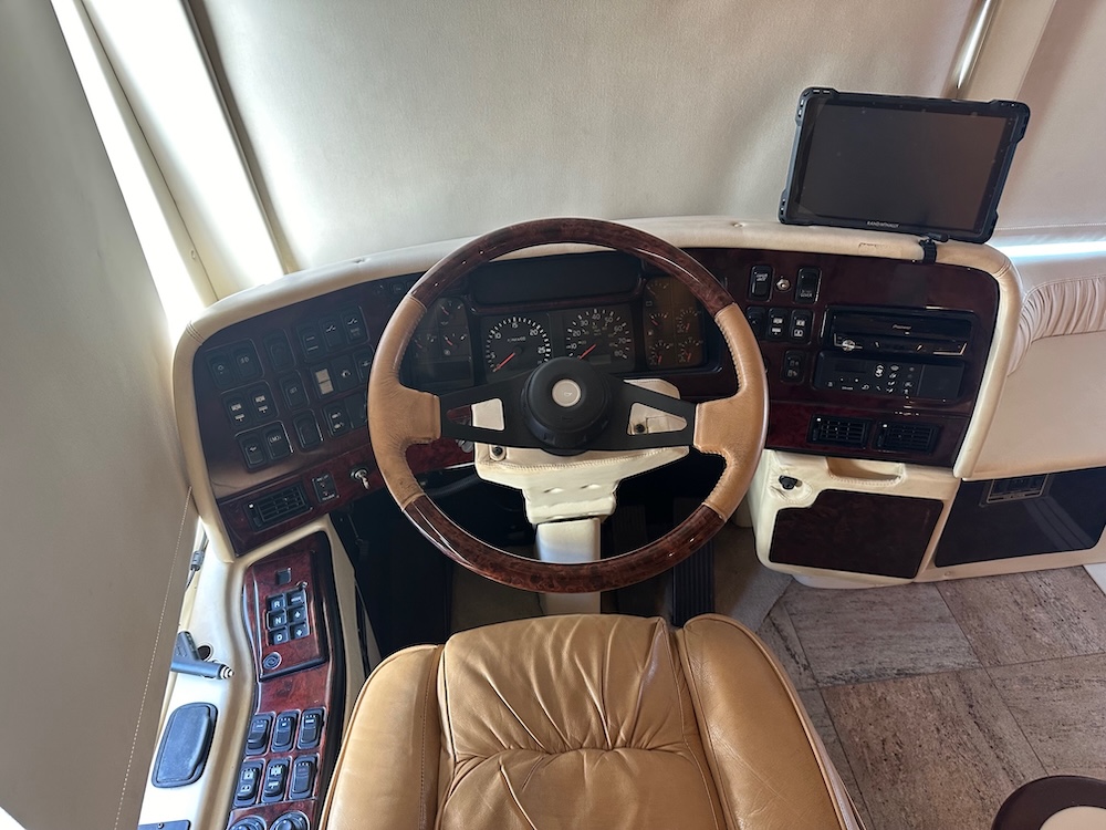 2002 Prevost Parliament XLII For Sale