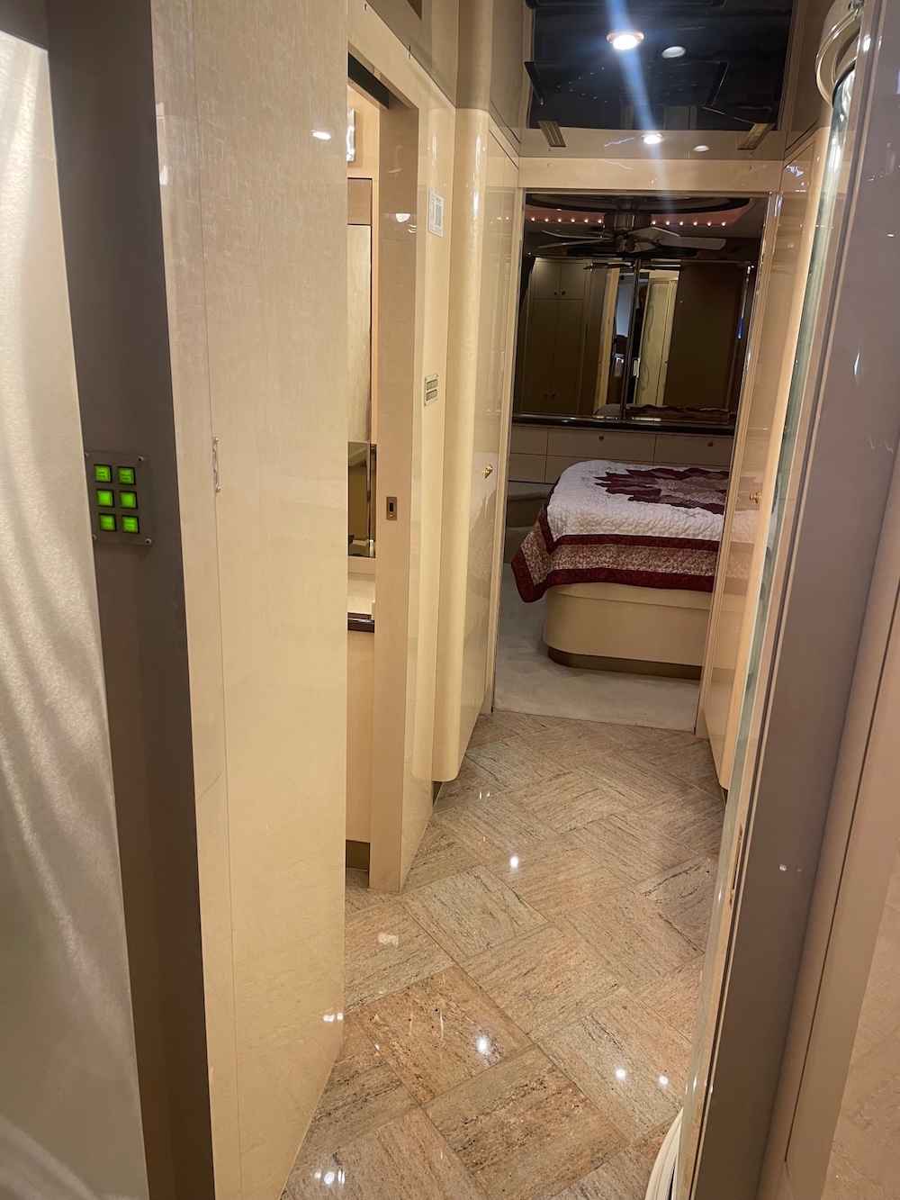 2002 Prevost Parliament XLII For Sale