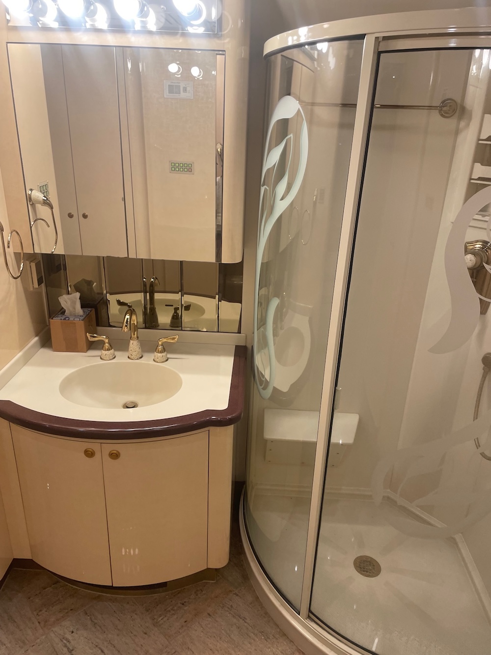 2002 Prevost Parliament XLII For Sale