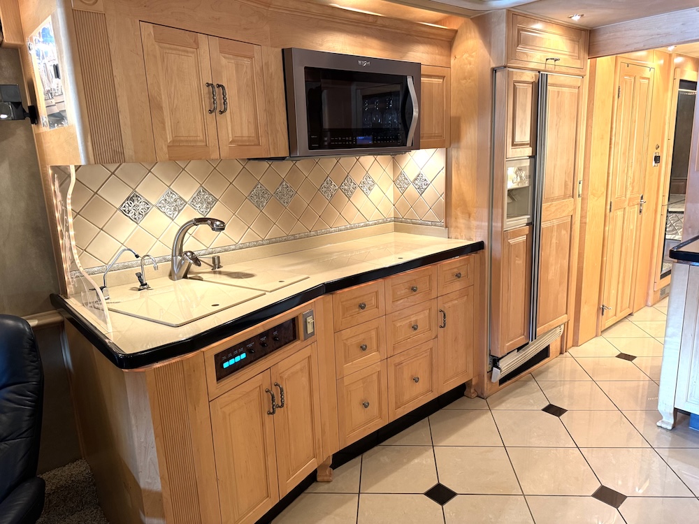 2002 Prevost Royale XLII For Sale
