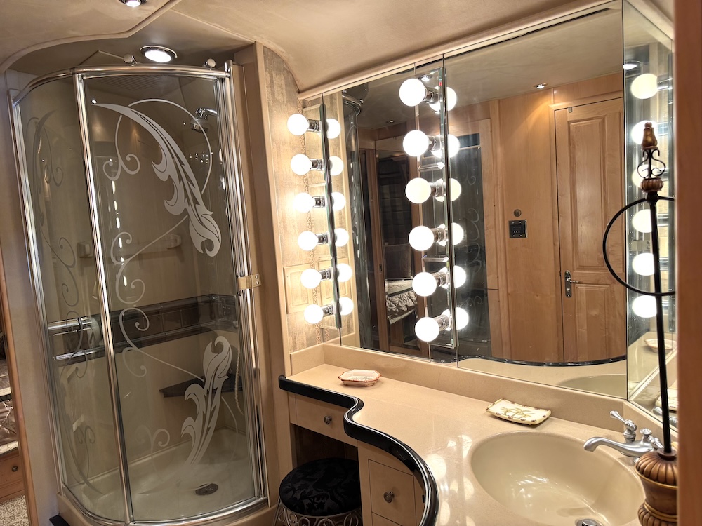2002 Prevost Royale XLII For Sale