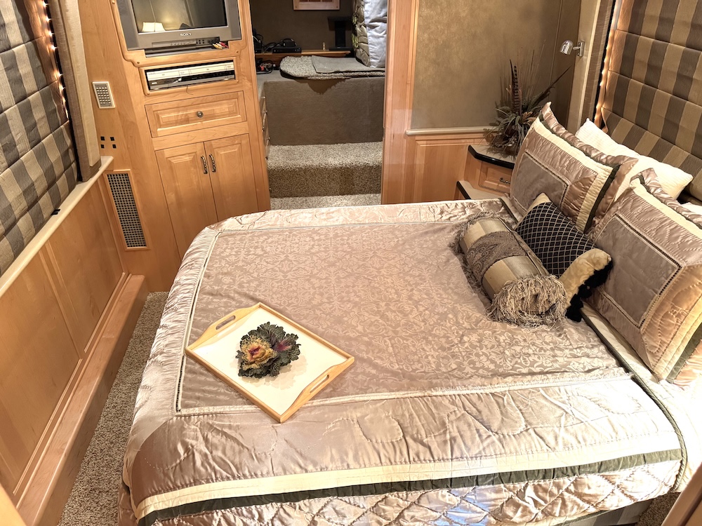 2002 Prevost Royale XLII For Sale