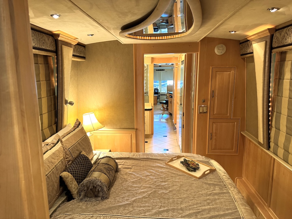 2002 Prevost Royale XLII For Sale