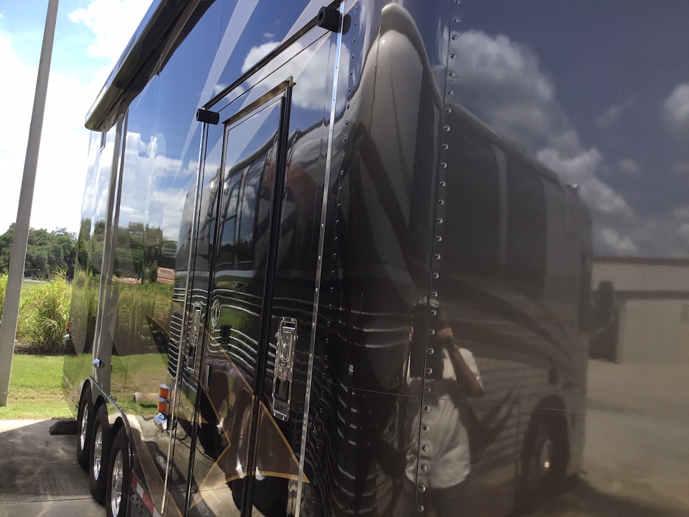 2003 Prevost Featherlite H3-45 For Sale