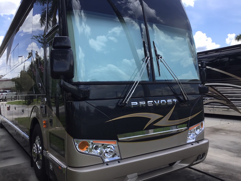 2003 Prevost Featherlite H3-45 For Sale