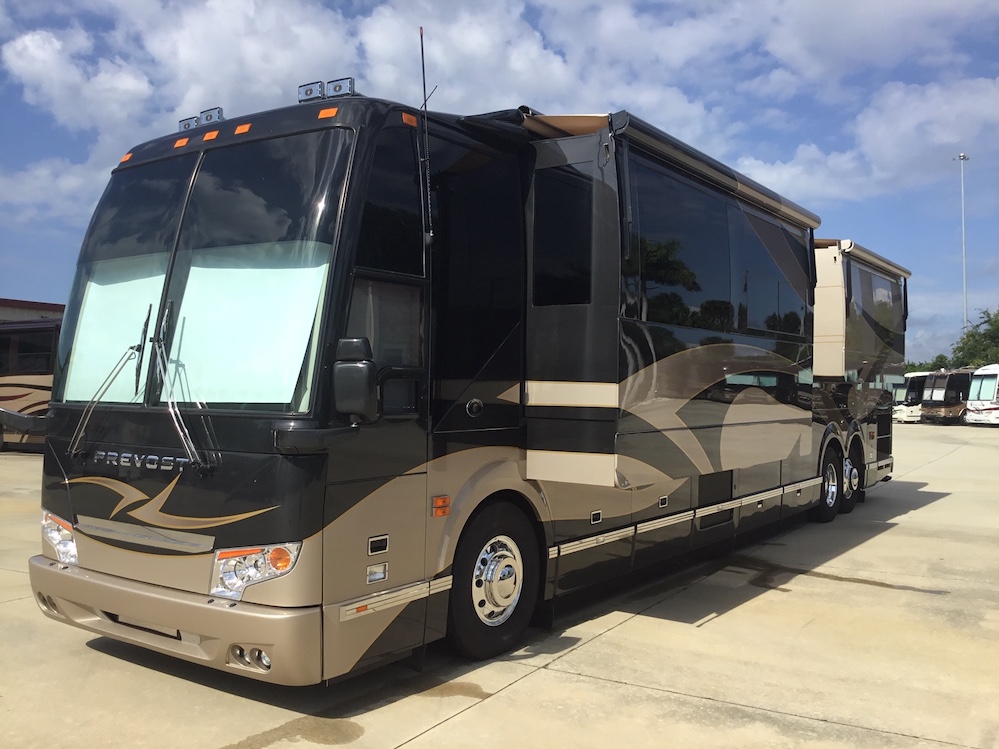 2003 Prevost Featherlite H3-45 For Sale