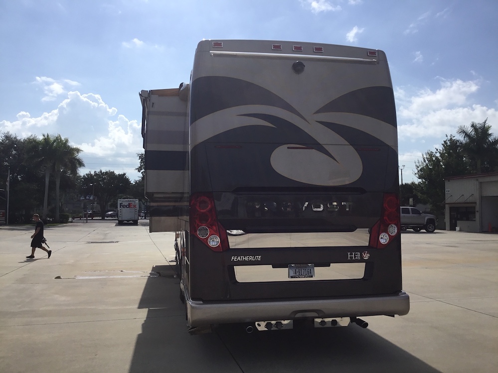 2003 Prevost Featherlite H3-45 For Sale