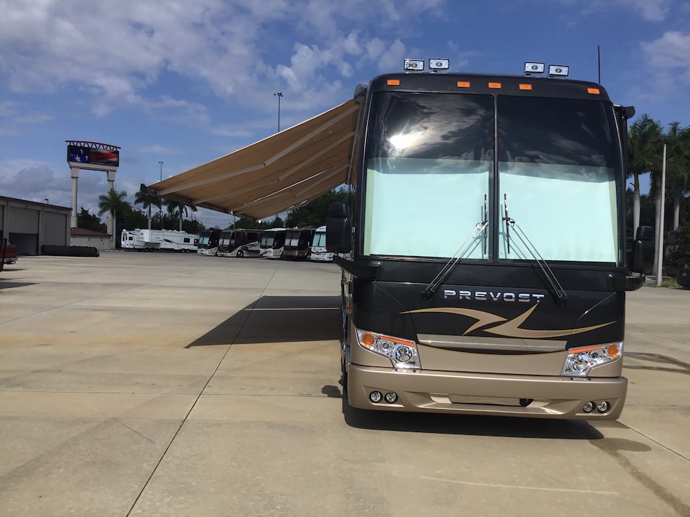 2003 Prevost Featherlite H3-45 For Sale