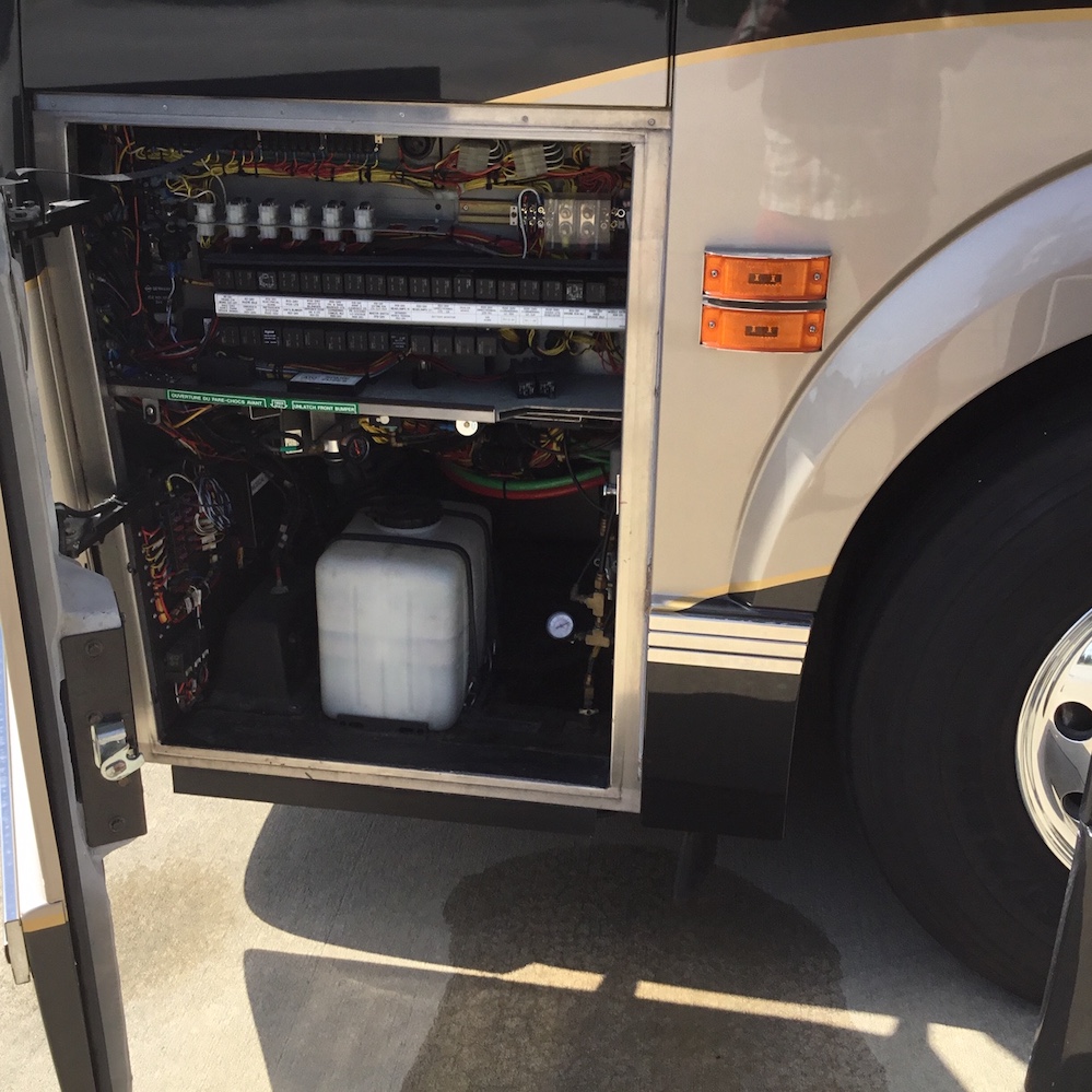 2003 Prevost Featherlite H3-45 For Sale